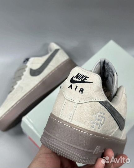 Nike Air Force 1 Reigning Champ