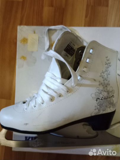 Коньки женские 37 размер