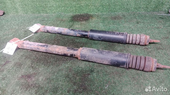 Задние стойки LADA largus