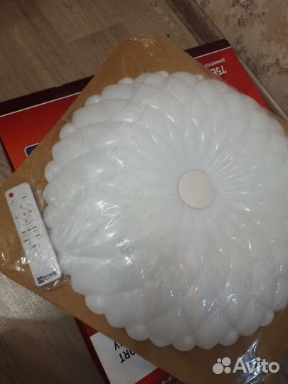 Светильник потолочный светодиодный с пультом ду