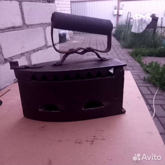 Утюг угольный
