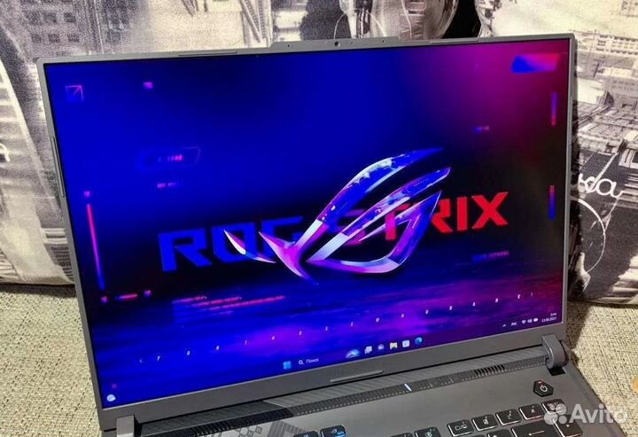 Asus ROG Strix G16 i5 13450HX / RTX 4050 / 16GB