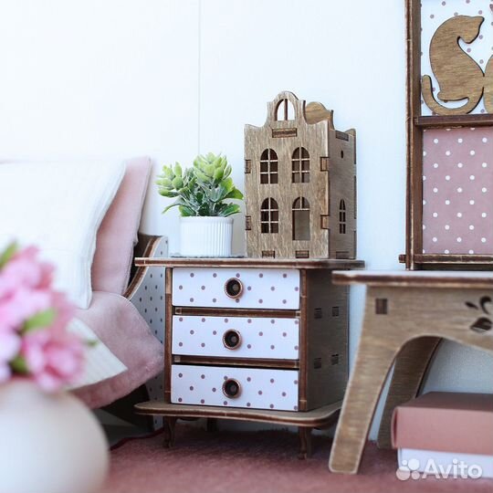 Спальный гарнитур для куклы