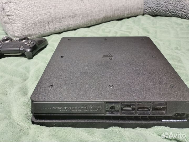 Sony playstation 4 slim
