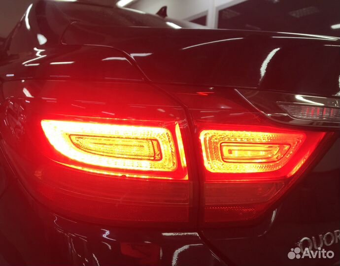 Фара задняя внутренняя левая Kia Quoris оригинал