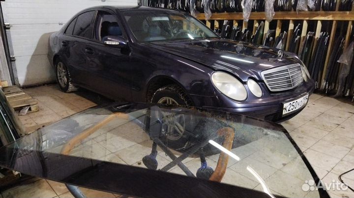 Лобовое стекло Mercedes w211 Мерседес 211