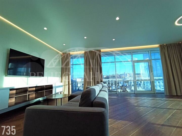 3-к. квартира, 130 м², 10/12 эт.