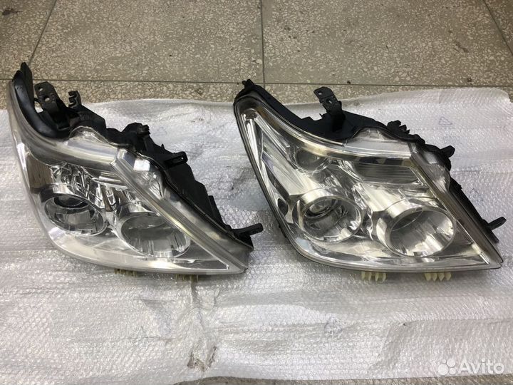 Фара Nissan Patrol Y62 2010-2014 правая