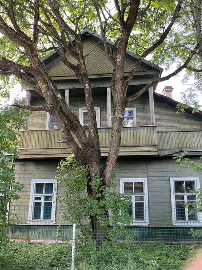 Дом 197 м² на участке 10 сот.