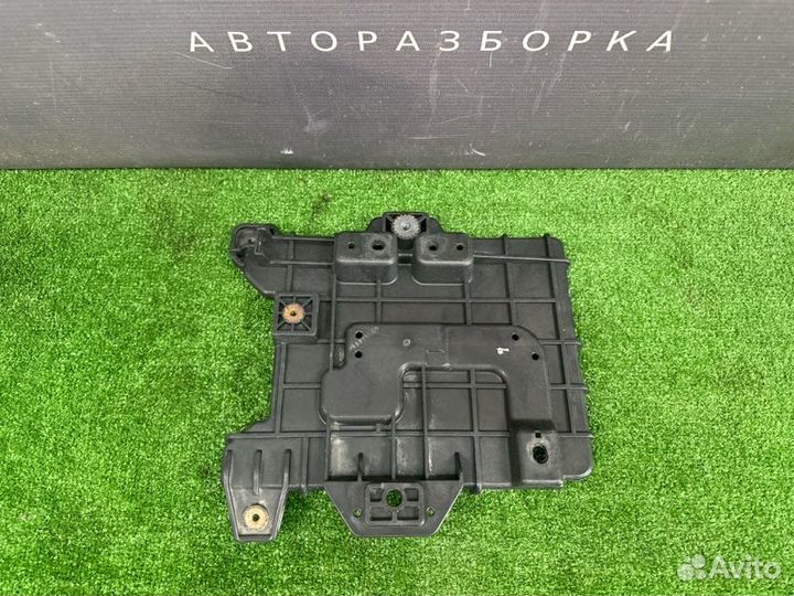 Площадка под АКБ Hyundai Solaris Hb 1.6 G4FC 2011