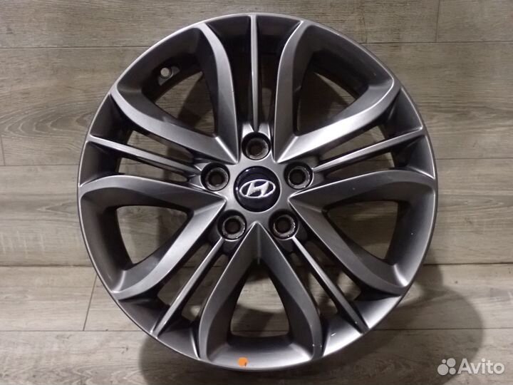 Оригинальные диски на Hyundai ix35 R17