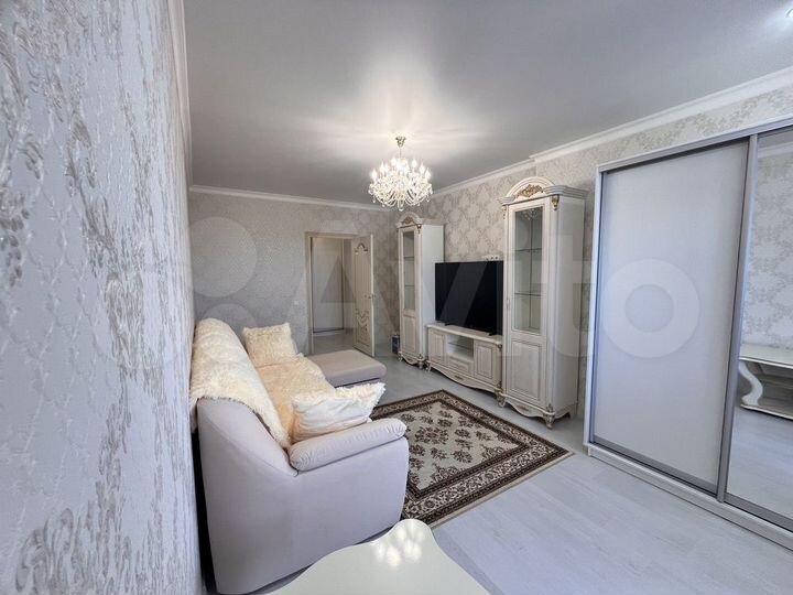 2-к. квартира, 71 м², 5/12 эт.