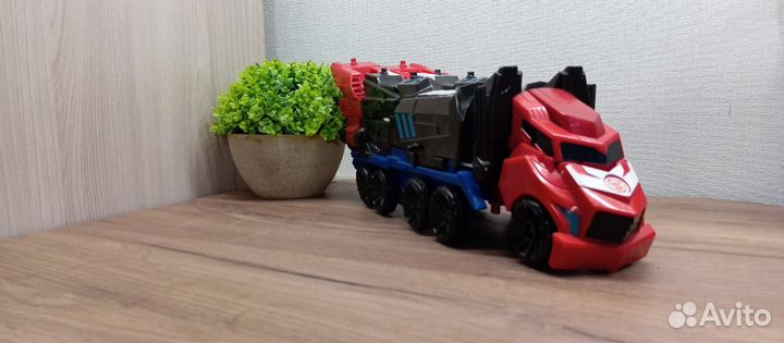 Оптимус Прайм Трансформер hasbro