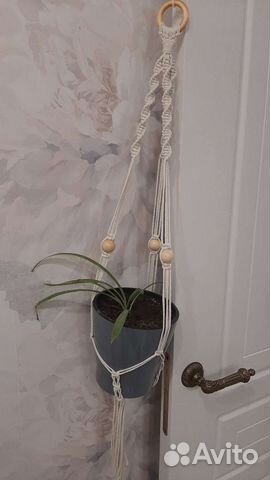 Кашпо для цветов подвесное в технике макраме