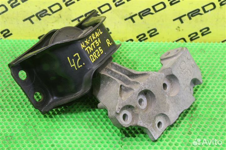 Подушка двигателя правая Nissan X-Trail TNT31