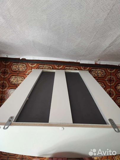 Зеркало в ванную, с полочкой