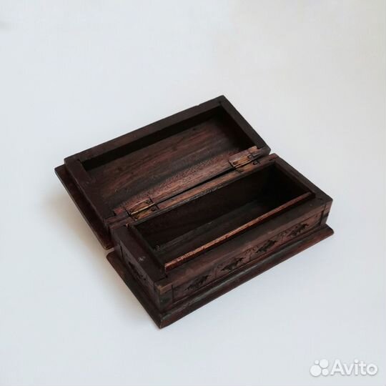 Шкатулка резная деревянная