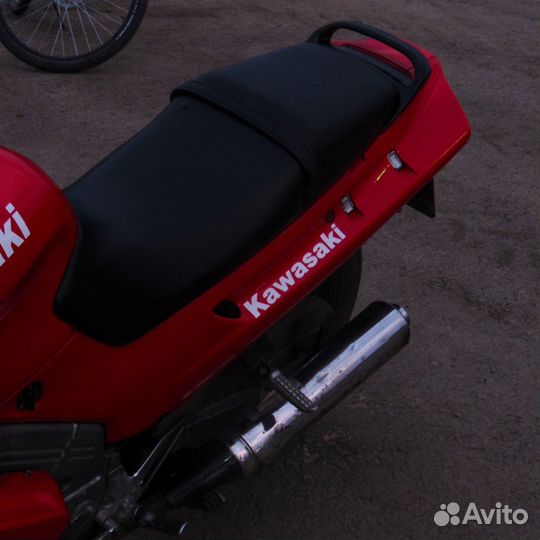 Kawasaki ZZR250