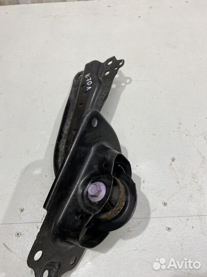 Рычаг задний левый продольный toyota camry xv70 2