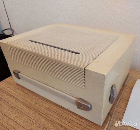 Электрофон Проигрыватель пластинок 