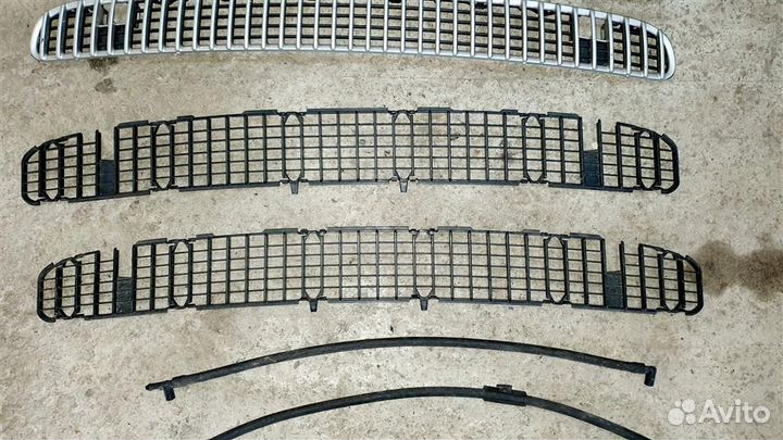 Решетка омывателя лобового стекла BMW E46