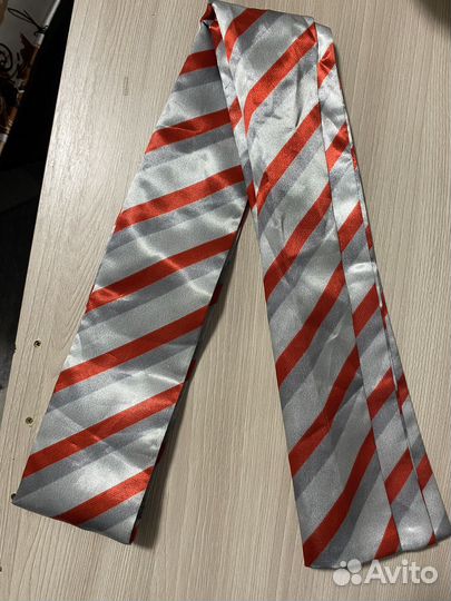 Галстуки фирменные