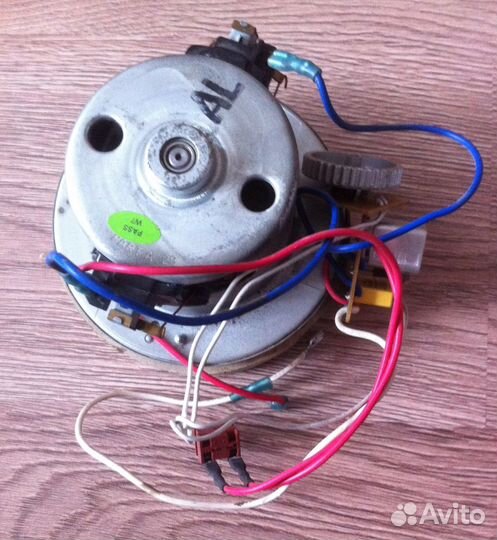 Двигатель пылесоса с платой управления