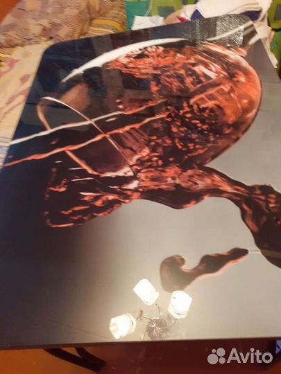 Кухонный стол стеклянный