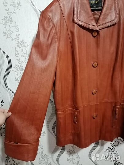 Куртка-пиджак кожаная женская