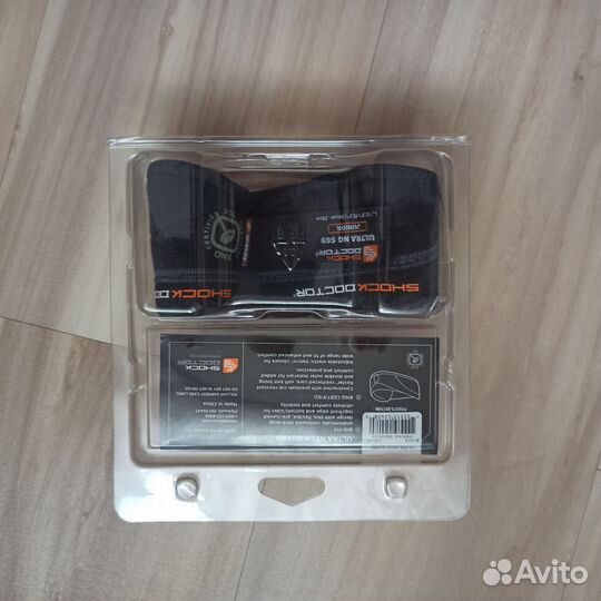 Защита шеи хоккейная shock doctor Jr