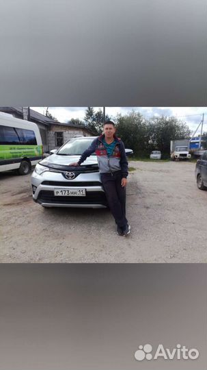 Слесарь по ремонту автомобилец