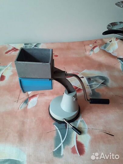 Овощерезка/ терка механическая