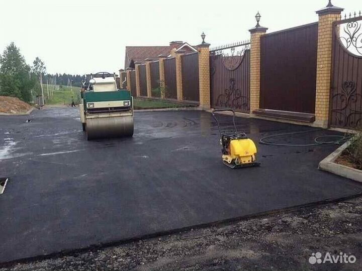 Укладка асфальта во дворе