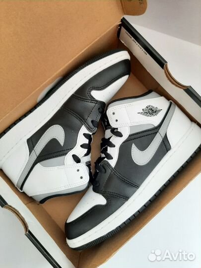 Jordan 1 Mid White Shadow (GS)