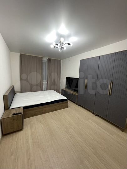 2-к. квартира, 56 м², 1/10 эт.