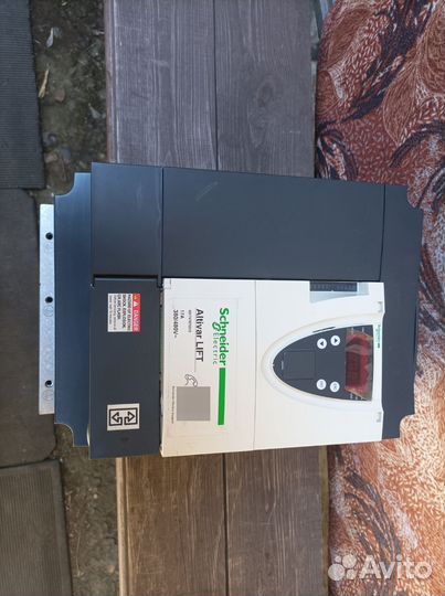 Частотный преобразователь Schneider atv71L