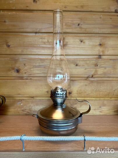 Керосиновая лампа