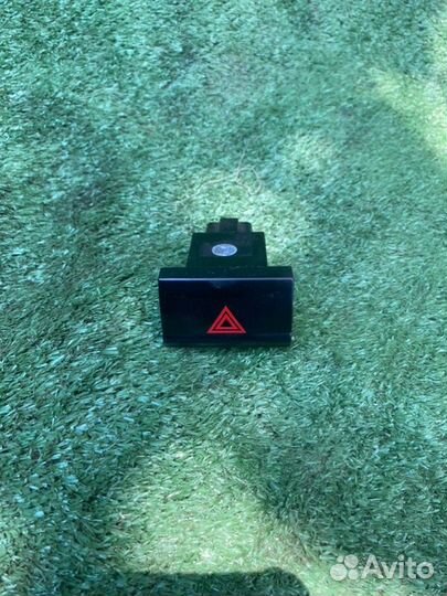Кнопка аварийной сигнализации Kia Opirus 3.5 2006
