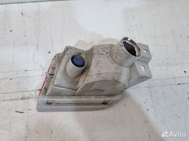 Фонарь противотуманный задний правый Toyota Land