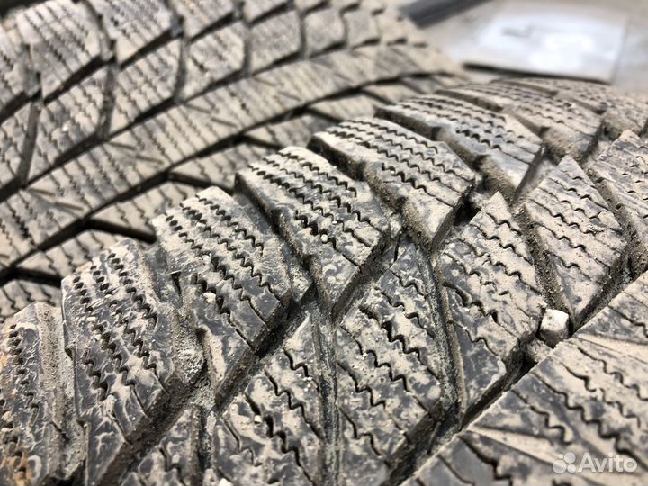 Triangle PL01 225/40 R18 95W