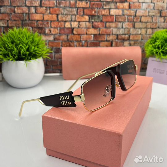 Солнцезащитные очки miu miu
