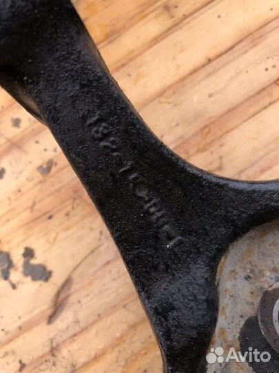 Поворотный кулак передний левый Infiniti Fx45 S50