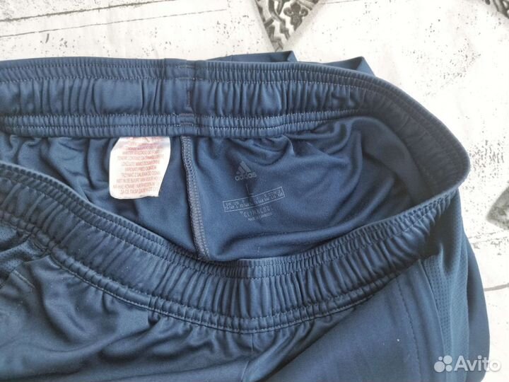 Спортивные шорты Adidas