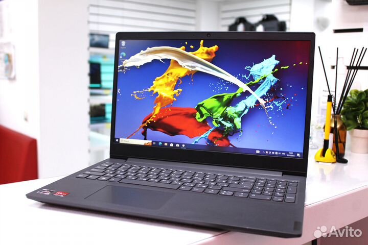 Ноутбук Lenovo V15 / 15.6 Full HD / SSD