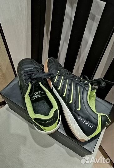 Кроссовки 40