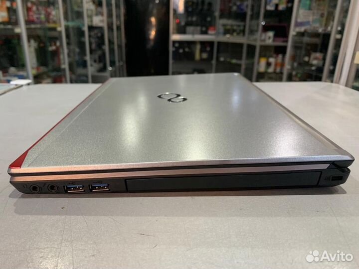 Ноутбук Fujitsu LifeBook Core i7 / 16 Gb / 1Tb SSD