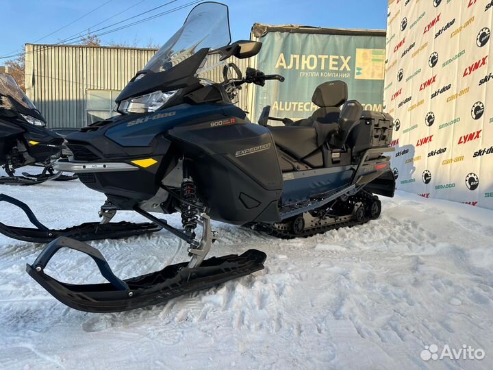BRP Ski-doo Expedition SE 900 ACE Turbo R 2025