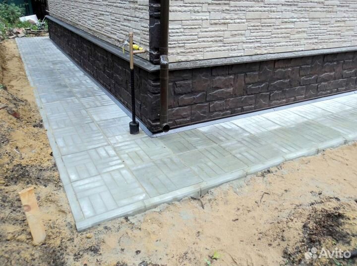 Заливка отмостки