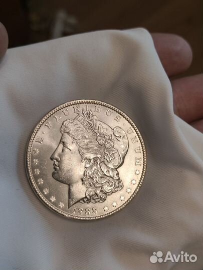 Монета доллар Моргана 1888 год