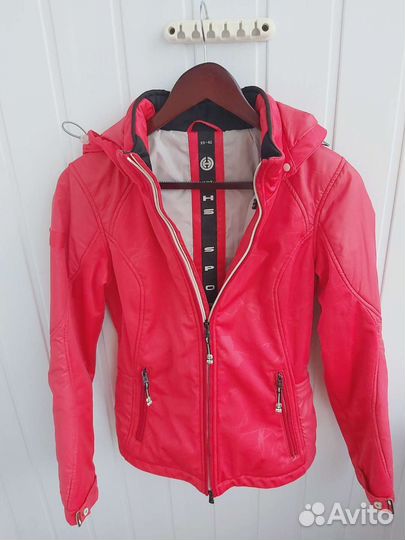 Куртка демисезонная женская 42 (XS)